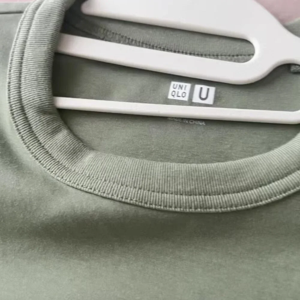 Women's Crew Neck Short Sleeve Shoulder Master Tee Stay stylish and comfortable - Picture 2 of 3